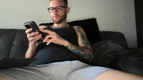 Snapshot of 662am chatting on February 7, 8:53 pm the662am online show from February 7, 8:53 pm