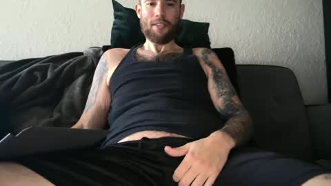 Snapshot of 662am chatting on February 23, 7:38 pm the662am online show from February 23, 7:38 pm