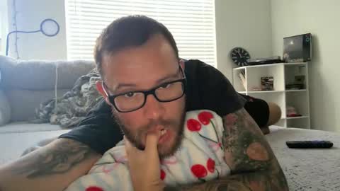 Snapshot of 662am chatting on March 19, 6:56 pm the662am online show from March 19, 6:56 pm