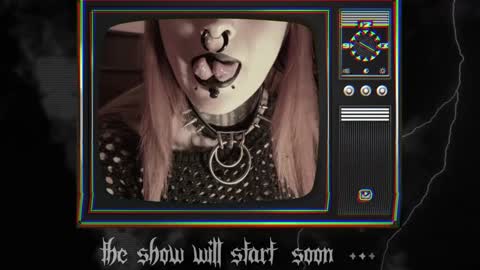 Juune online show from January 15, 7:01 pm