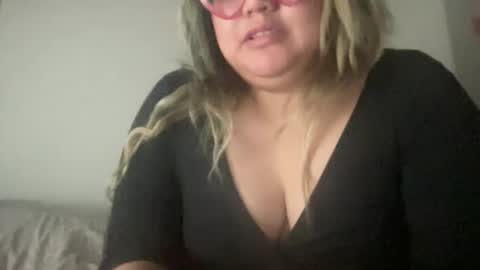 Snapshot of 69candyflowers chatting on January 26, 2:45 am 69candyflowers online show from January 26, 2:45 am