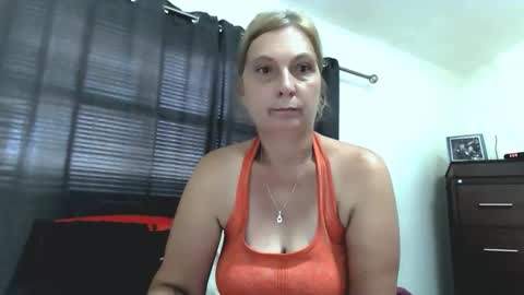 Snapshot of 69naughtyempress69 chatting on April 1, 7:53 am 69naughtyempress69 online show from April 1, 7:53 am