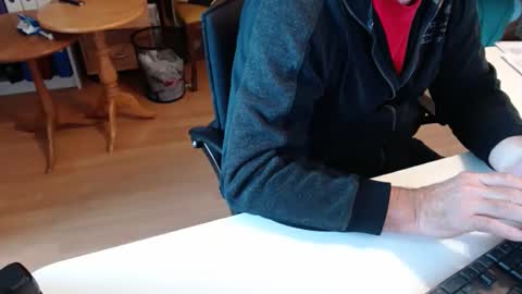 Snapshot of 69pifpaf chatting on October 3, 11:40 am 69pifpaf online show from October 3, 11:40 am