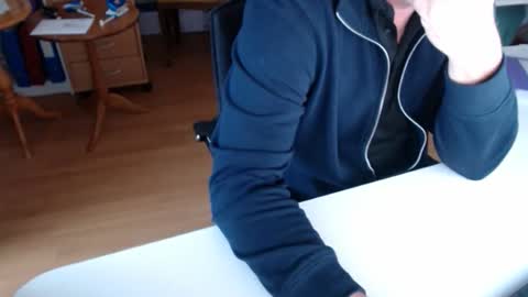 Snapshot of 69pifpaf chatting on November 17, 1:39 pm 69pifpaf online show from November 17, 1:39 pm