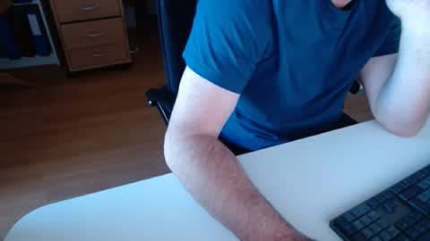 Snapshot of 69pifpaf chatting on December 21, 12:45 pm 69pifpaf online show from December 21, 12:45 pm