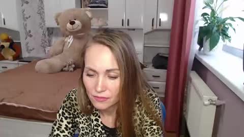 69sexysecret691984 online show from February 18, 8:27 am