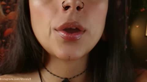 B R I E L A  online show from March 13, 5:08 pm