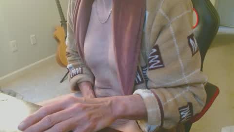 6stringer62 online show from January 1, 2:52 pm