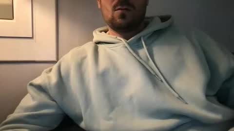 6tu online show from April 7, 8:09 pm