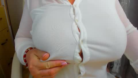 Brendi online show from October 15, 8:03 am