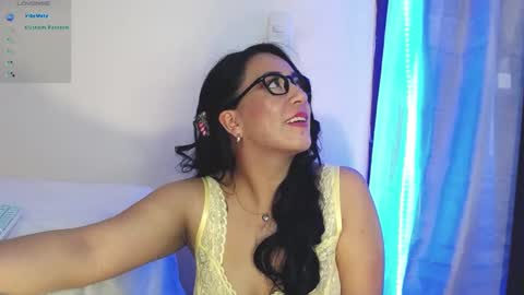 Snapshot of 77scarlett chatting on December 31, 6:27 am Scarlett online show from December 31, 6:27 am
