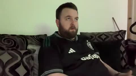 Snapshot of 7celticguy7 chatting on February 27, 3:25 am 7celticguy7 online show from February 27, 3:25 am