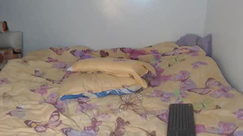 Snapshot of 7sunflower7 chatting on January 12, 1:22 am SunFlower online show from January 12, 1:22 am