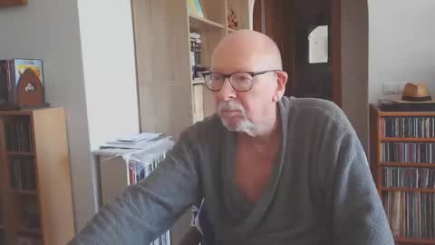  Papi  online show from October 30, 9:44 am