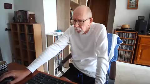  Papi  online show from May 7, 9:36 am