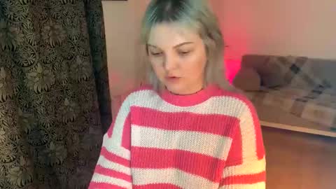Snapshot of 80s_brat chatting on February 4, 9:17 am Ivy online show from February 4, 9:17 am