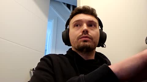 8inchdude93 online show from October 8, 11:41 am