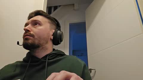 8inchdude93 online show from January 7, 9:56 am