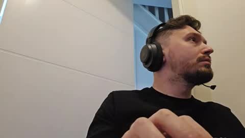 8inchdude93 online show from May 20, 11:16 am