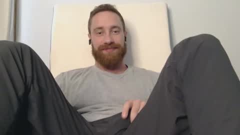 8InchesAndSomeHoles online show from February 11, 5:51 pm