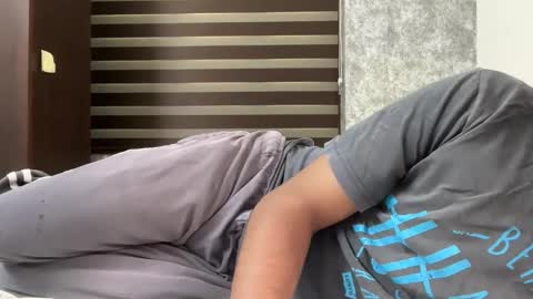 Snapshot of 8inchindianrocket chatting on December 5, 5:16 am Skinny tight ass man online show from December 5, 5:16 am