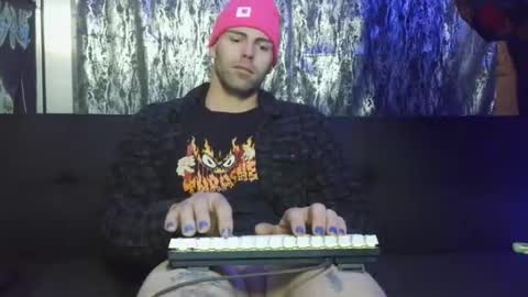 EvelDicknievel1 online show from October 27, 12:47 am