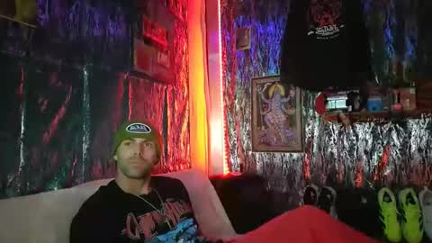 EvelDicknievel1 online show from December 16, 3:55 am