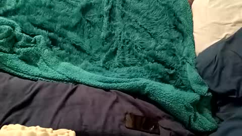 Snapshot of 8intenn chatting on February 19, 9:38 am 8intenn online show from February 19, 9:38 am