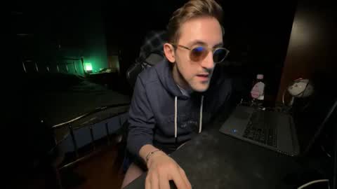 91stefisexy91 online show from December 19, 7:43 pm