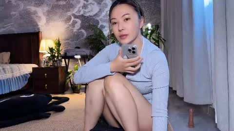 lily online show from June 15, 6:48 am
