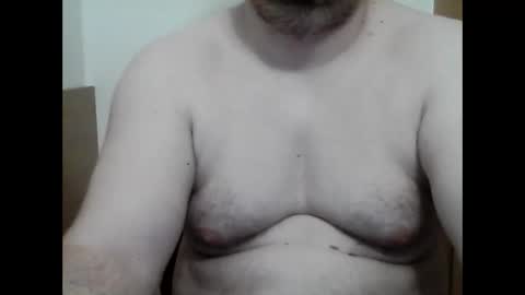 Snapshot of 9fabian99 chatting on April 12, 3:22 am 9fabian99 online show from April 12, 3:22 am