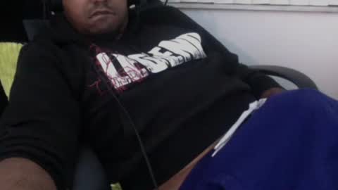 Snapshot of 9inchhammer chatting on January 27, 11:33 pm 9inchhammer online show from January 27, 11:33 pm