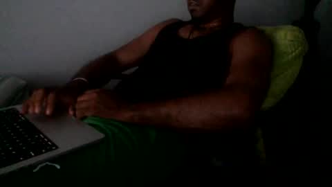 Snapshot of 9inchhammer chatting on April 8, 10:54 pm 9inchhammer online show from April 8, 10:54 pm