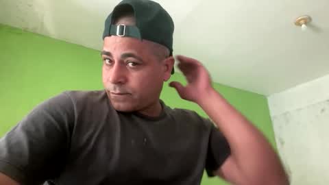 Snapshot of 9vinhocamshow chatting on December 3, 10:57 am 9vinhocamshow online show from December 3, 10:57 am