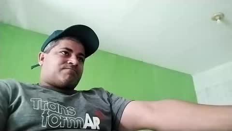 Snapshot of 9vinhocamshow chatting on December 19, 11:39 am 9vinhocamshow online show from December 19, 11:39 am