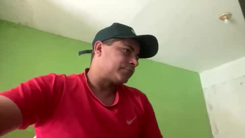 Snapshot of 9vinhocamshow chatting on December 22, 11:07 am 9vinhocamshow online show from December 22, 11:07 am