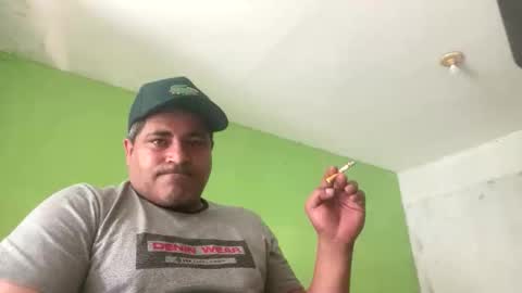 Snapshot of 9vinhocamshow chatting on January 11, 11:37 am 9vinhocamshow online show from January 11, 11:37 am