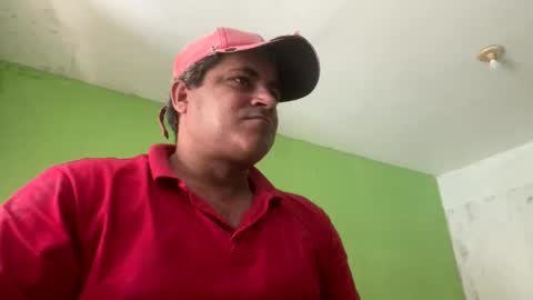 Snapshot of 9vinhocamshow chatting on February 7, 10:52 am 9vinhocamshow online show from February 7, 10:52 am