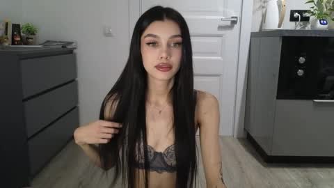KARINA online show from May 1, 1:05 pm