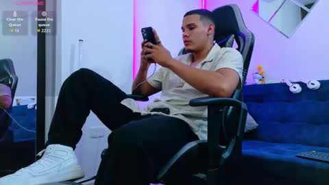 Snapshot of _0324 chatting on February 22, 4:57 am rick online show from February 22, 4:57 am