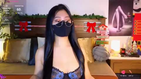 Snapshot of _aaliyah chatting on November 20, 8:25 am ally online show from November 20, 8:25 am