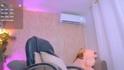 Snapshot of _abby07 chatting on February 25, 10:03 am _abby07 online show from February 25, 10:03 am