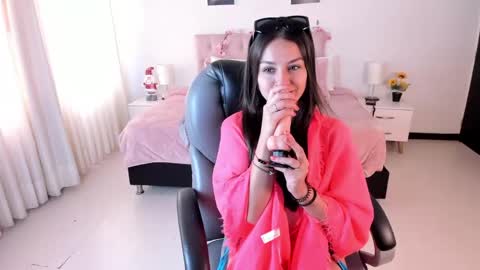 Aby online show from December 7, 1:40 pm