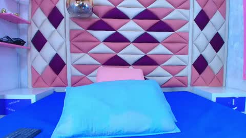  abby rouss online show from September 23, 3:09 am