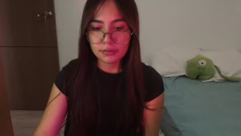 abby 3 online show from May 8, 4:12 pm