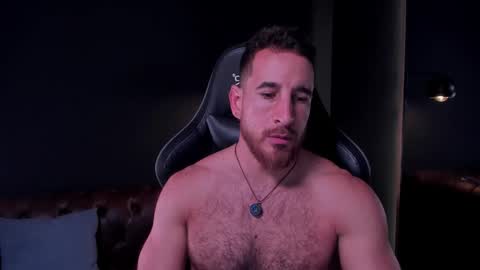 _adamcoper_ online show from November 19, 10:43 pm