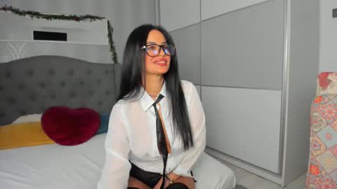 Adelle online show from January 9, 1:03 pm