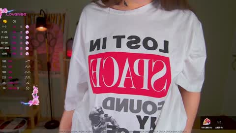 Snapshot of _aein_emy_ chatting on January 17, 2:18 am Emy online show from January 17, 2:18 am