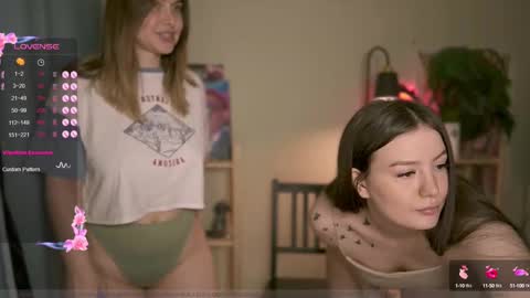 Snapshot of _aein_emy_ chatting on March 12, 3:57 am Emy online show from March 12, 3:57 am