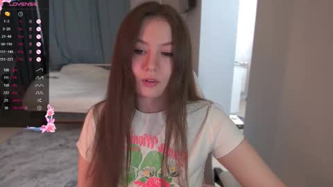 Snapshot of _aein_emy_ chatting on October 21, 6:36 am Emy online show from October 21, 6:36 am